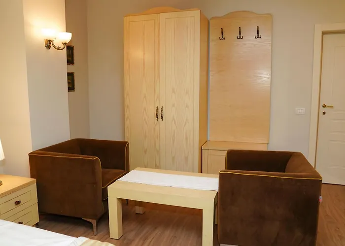 Arber 3* Golem (Tirana)